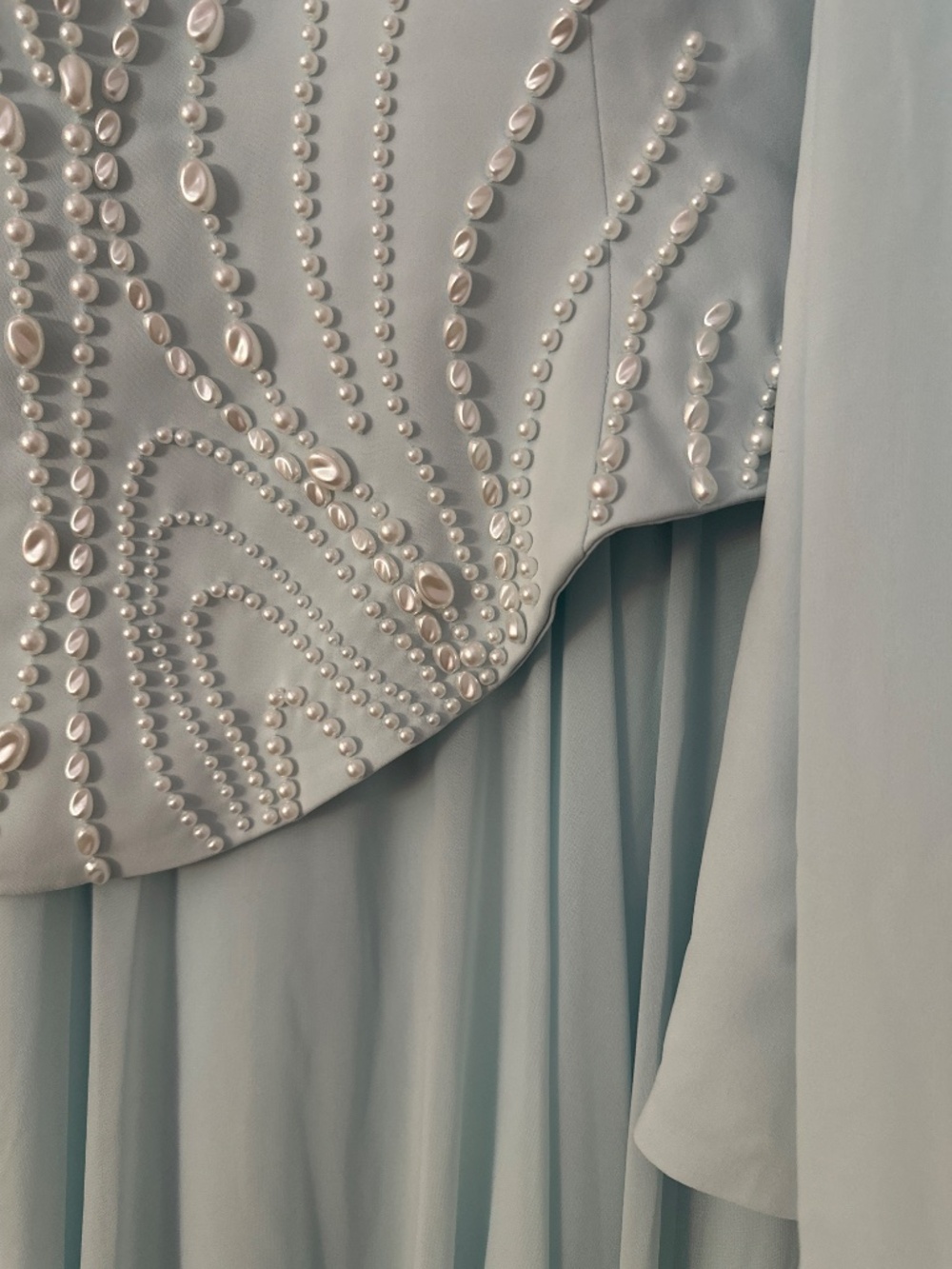 Modest evening gown - Picture 7 of 7